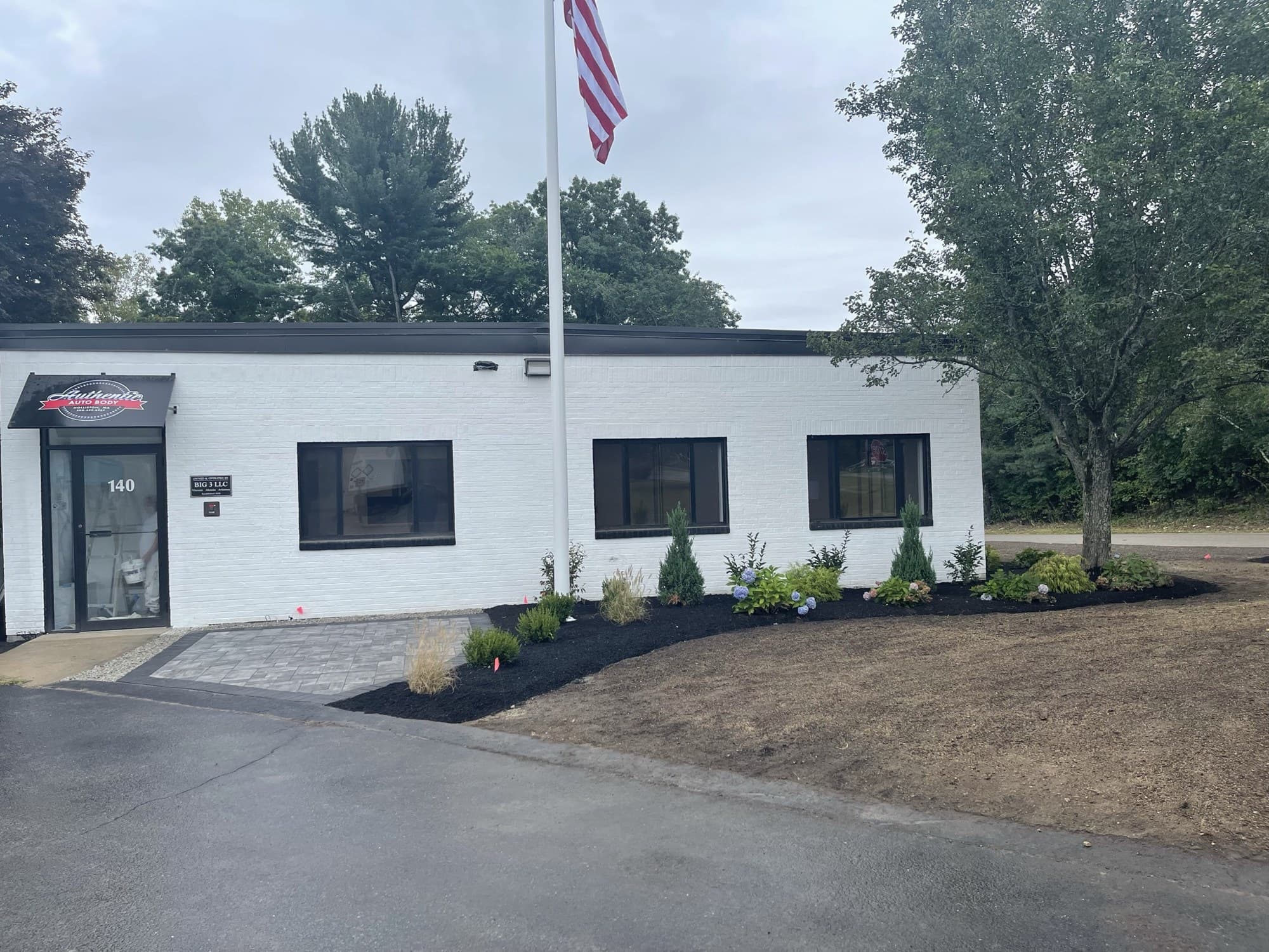 Maintained planting beds along a commercial building entrance